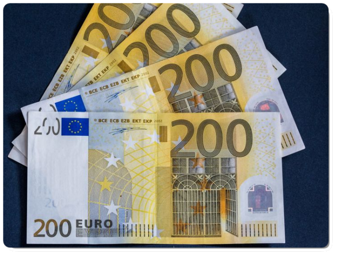 С 1 апреля 2024 г. порог беспошлинного ввоза посылок снижен до 200 евро